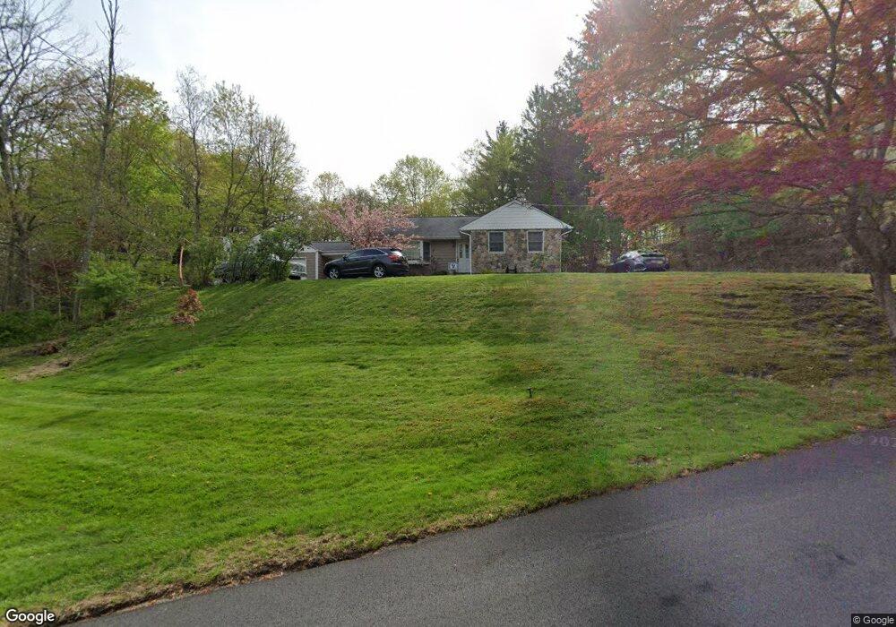 2250 Parker Ln, Yorktown Heights, NY 10598 - photo 1