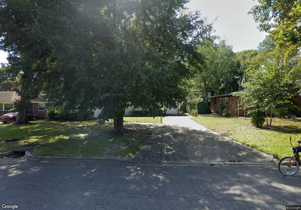 27 E 63rd St, Savannah, GA 31405 - photo 1
