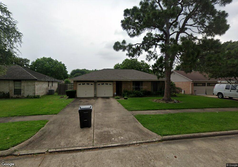 10607 Kirkglen Dr, Houston, TX 77089 - photo 1