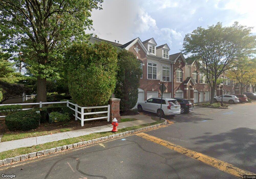 204 Swanstrom Place E unit B2, Union, NJ 07083 - photo 1