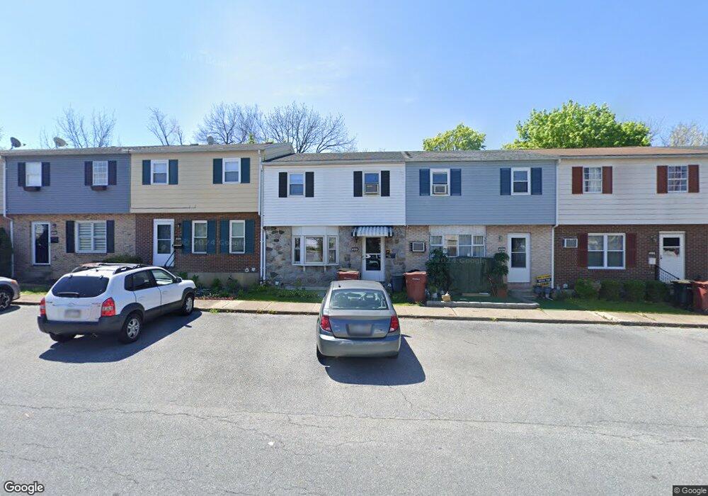 848 Fernhill Ln, Whitehall, PA 18052 - photo 1