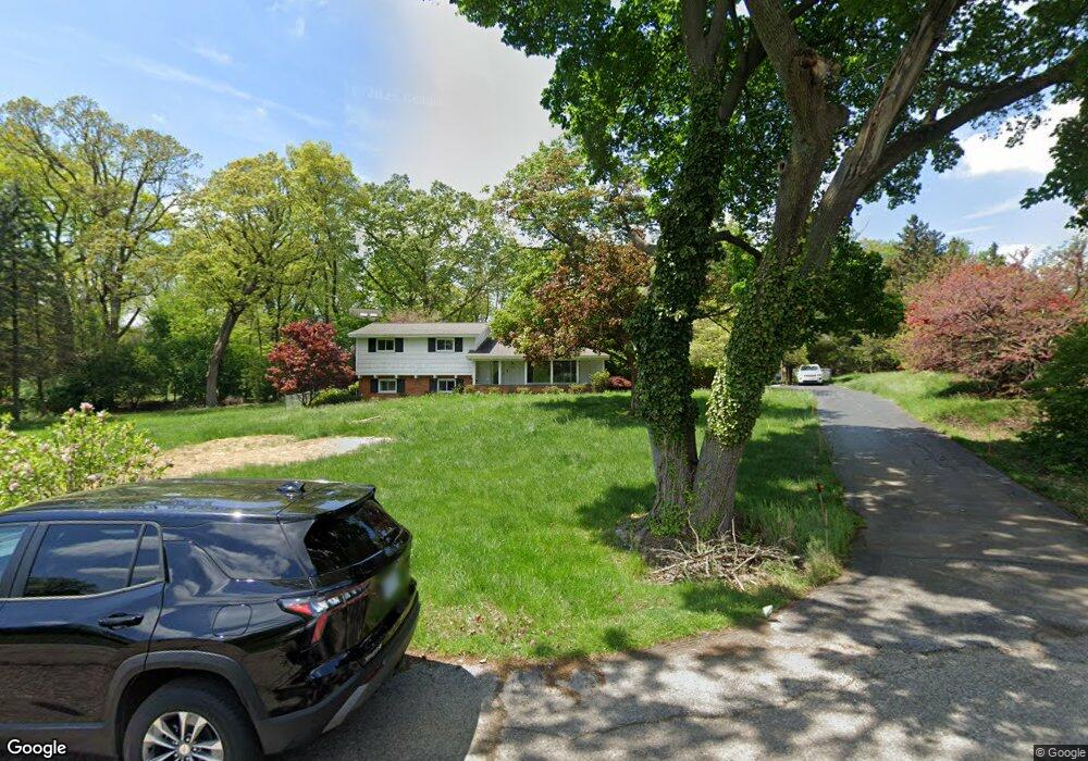 1261 Rugby Cir, Bloomfield Hills, MI 48302 - photo 1