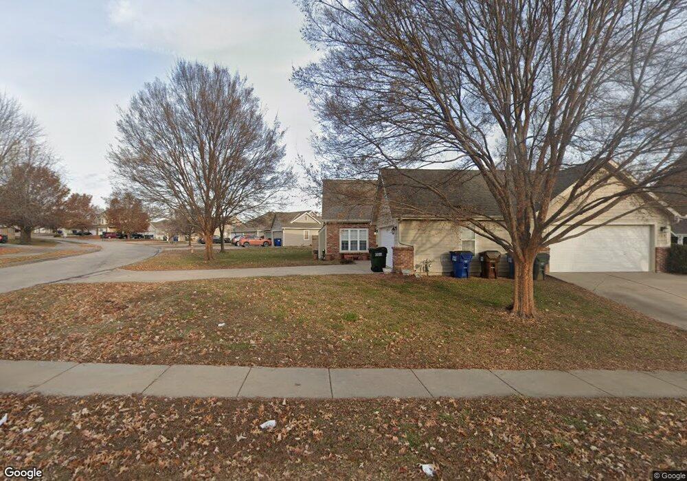 3516 Field Stone Ct, Lawrence, KS 66049 - photo 1