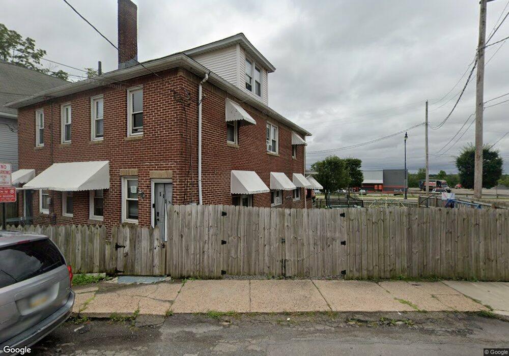 555 W Broad St, Hazleton, PA 18201 - photo 1