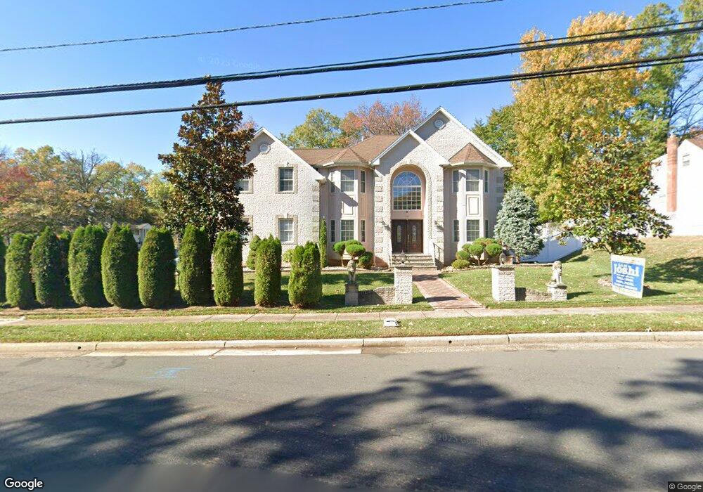 645 Grove Ave, Edison, NJ 08820 - photo 1