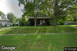 320 N 4th St, Albion, IL 62806