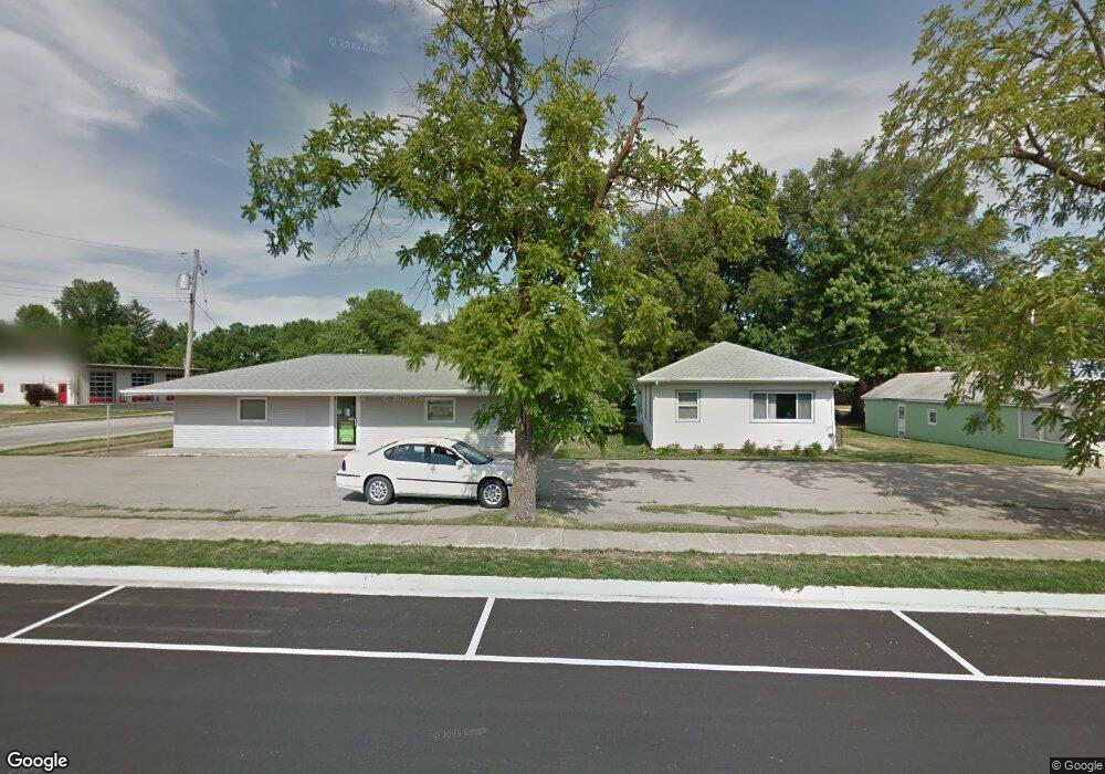 103 E Pinzon St, Tuscola, IL 61953 - photo 1