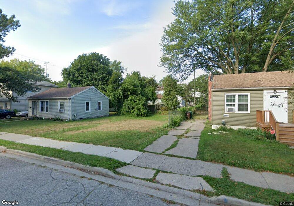 813 Cawood St, Lansing, MI 48915 - photo 1