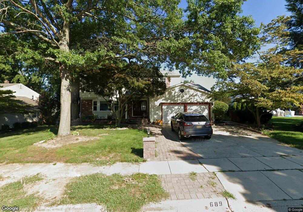 689 Lincoln Dr, Mount Laurel, NJ 08054 - photo 1