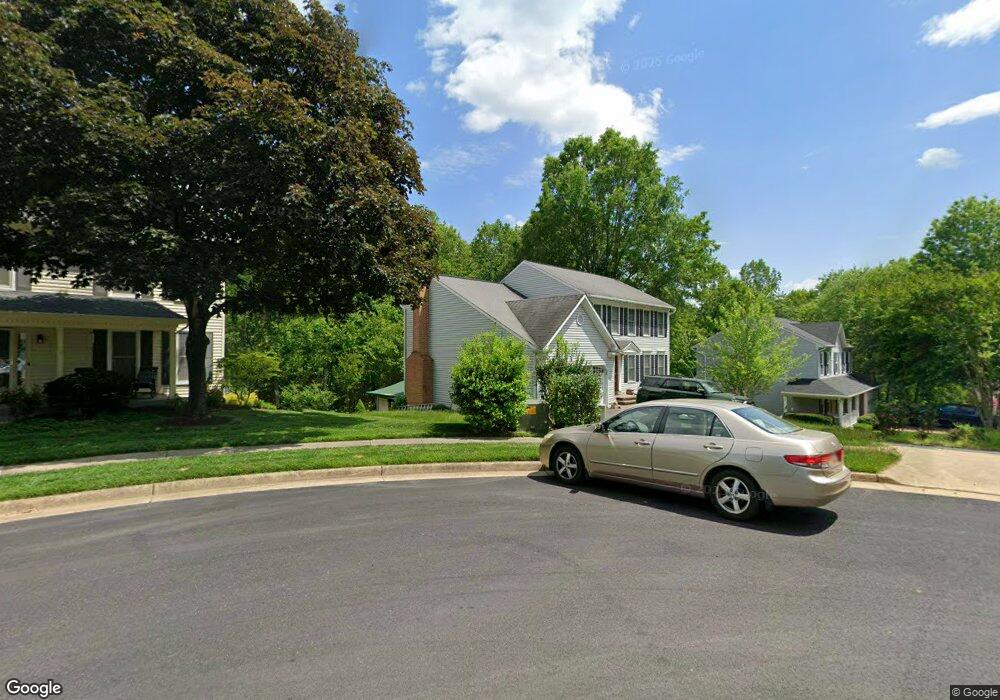 8154 Ships Curve Ln, Springfield, VA 22153 - photo 1