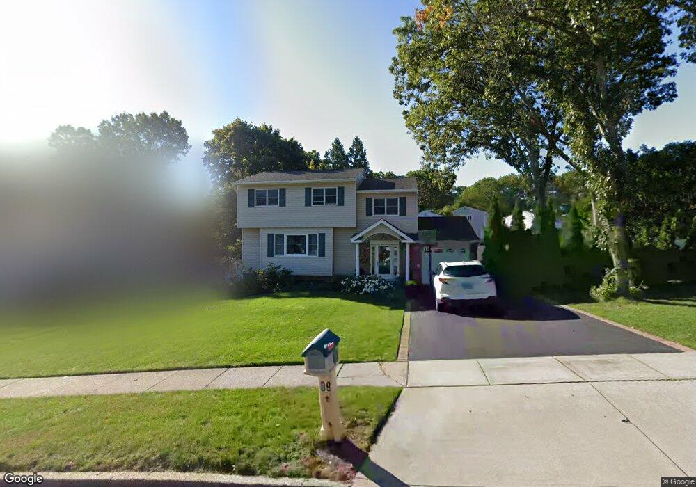 89 Morewood Dr, Smithtown, NY 11787 - photo 1