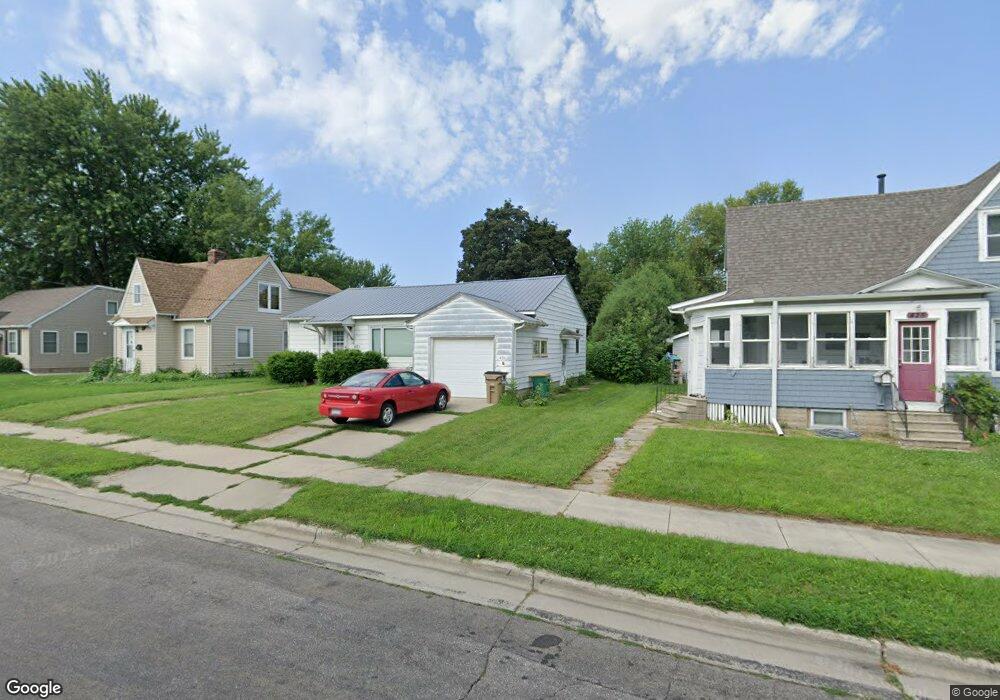 421 Ulstad Ave, Albert Lea, MN 56007 - photo 1