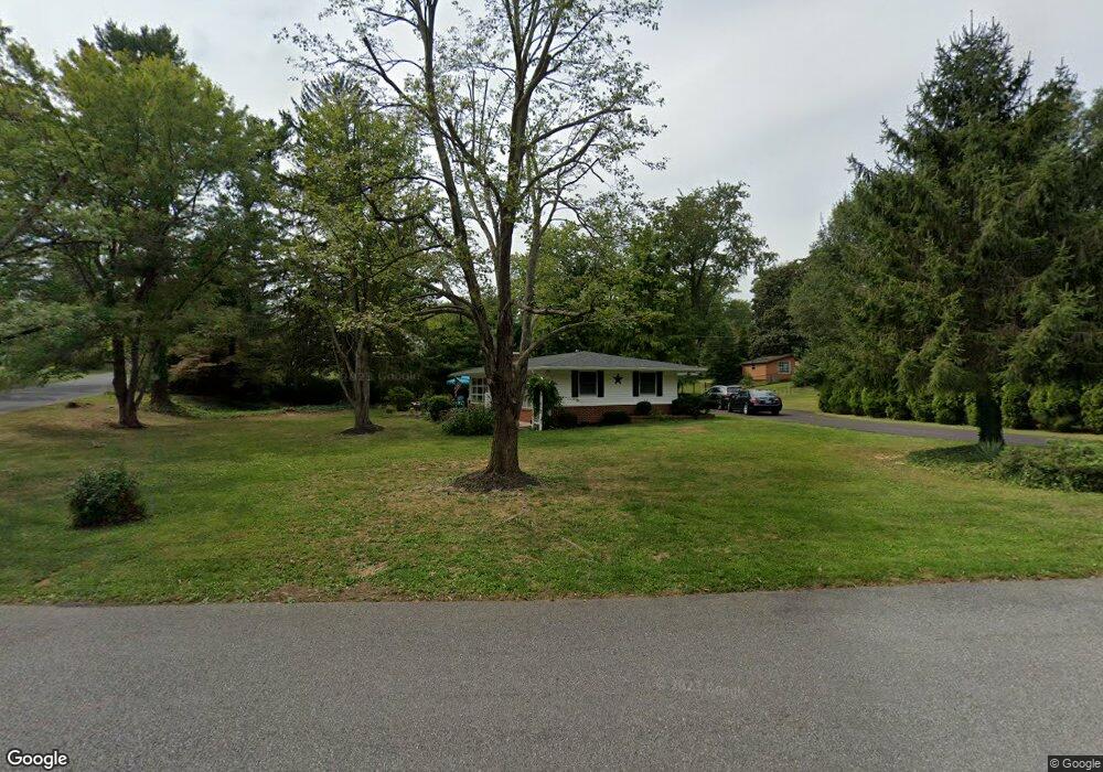 525 Lovers Ln, Waynesboro, VA 22980 - photo 1