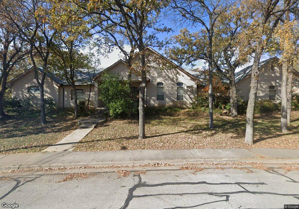 1231 Circle Ln, Bedford, TX 76022 - photo 1