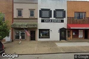 114 E North Ave, Flora, IL 62839