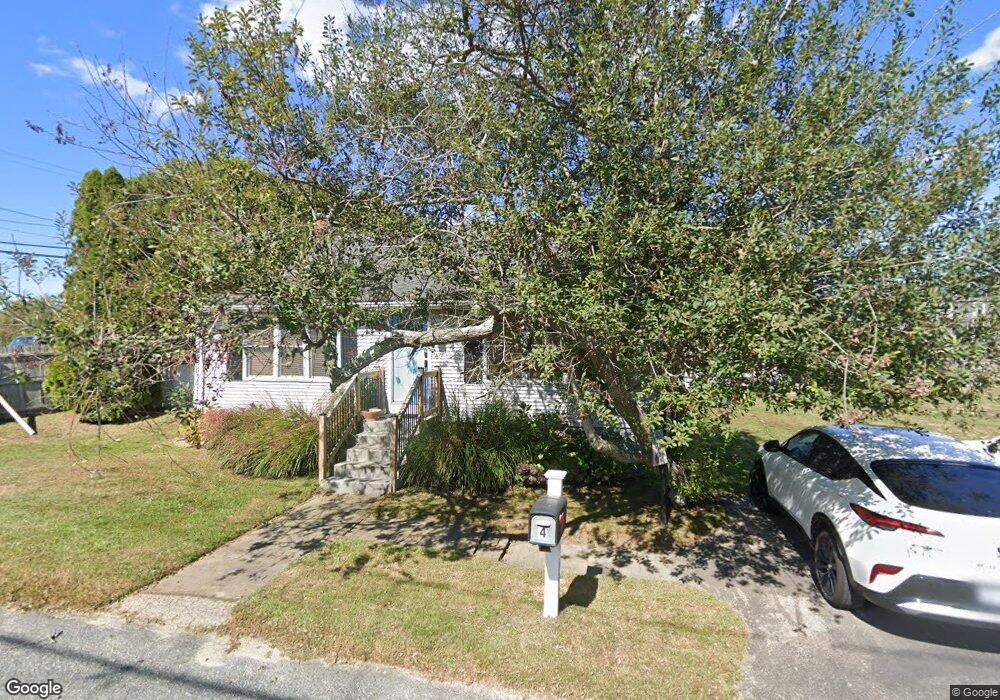 4 Holden Rd, Wakefield, RI 02879 - photo 1