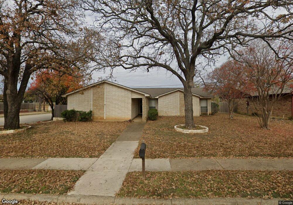 3336 Meadow Wood Ln, Bedford, TX 76021 - photo 1