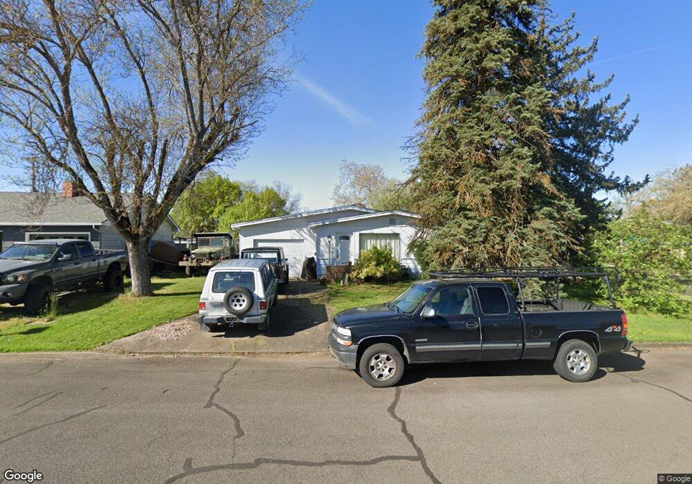 210 S 6th St, Central Point, OR 97502 - photo 1