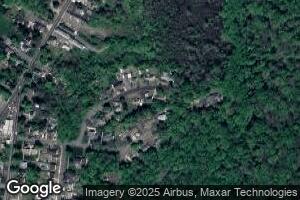 6 Locust Dr, Helmetta, NJ 08828