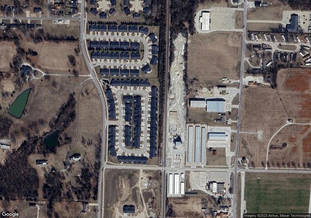 1339 Lantern Pointe Dr, Moberly, MO 65270 - photo 1