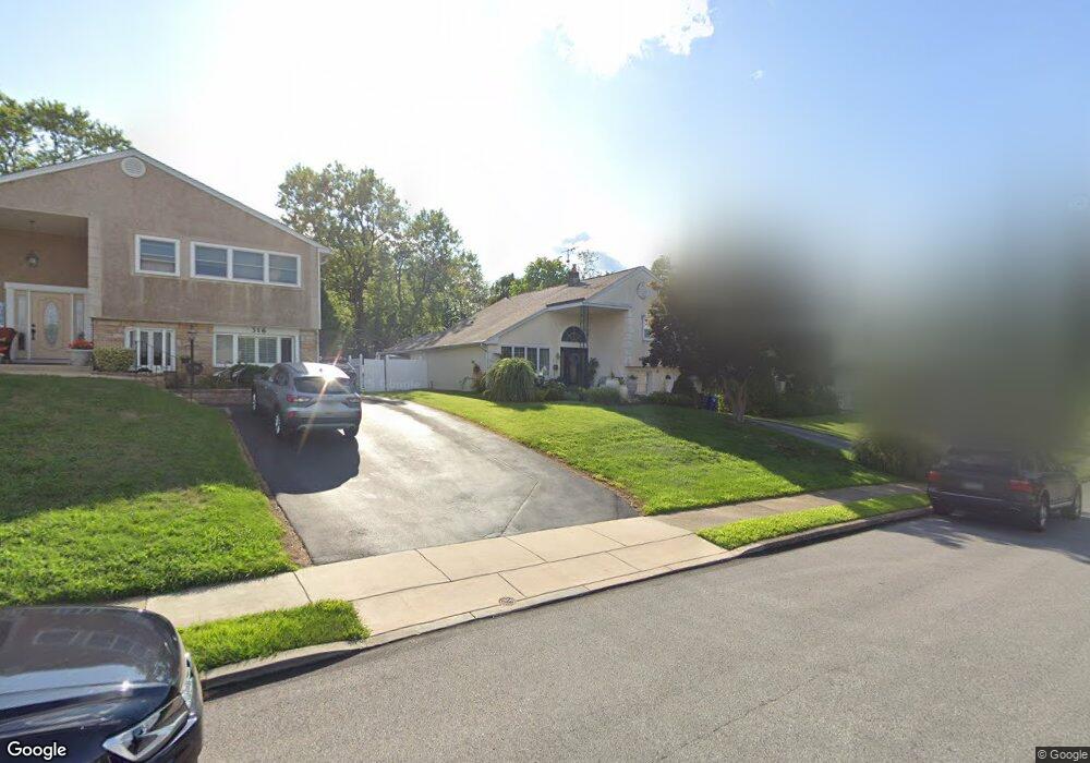 312 Robinson Dr, Broomall, PA 19008 - photo 1