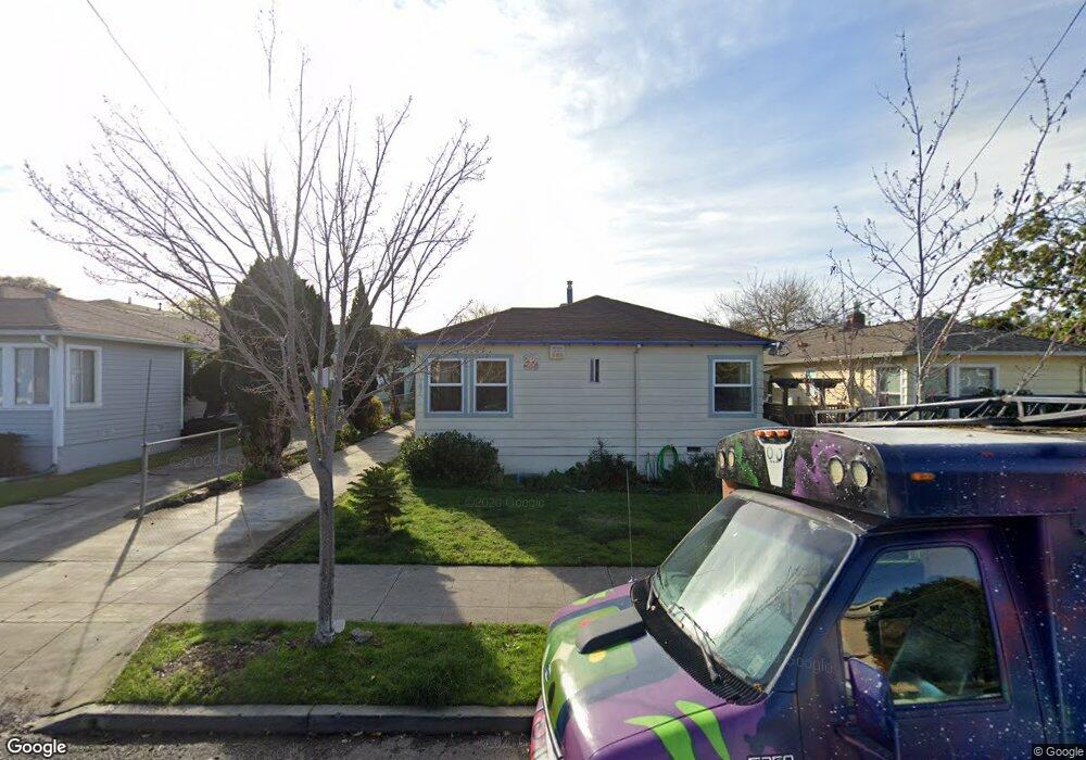 1712 Derby St, Berkeley, CA 94703 - photo 1