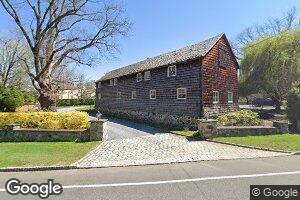 472 E Shore Rd, Great Neck, NY 11024