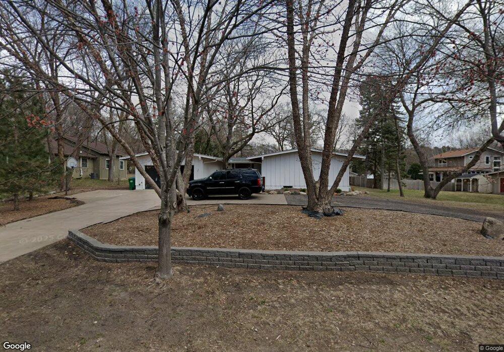 4829 Hamilton Ln, Minnetonka, MN 55345 - photo 1