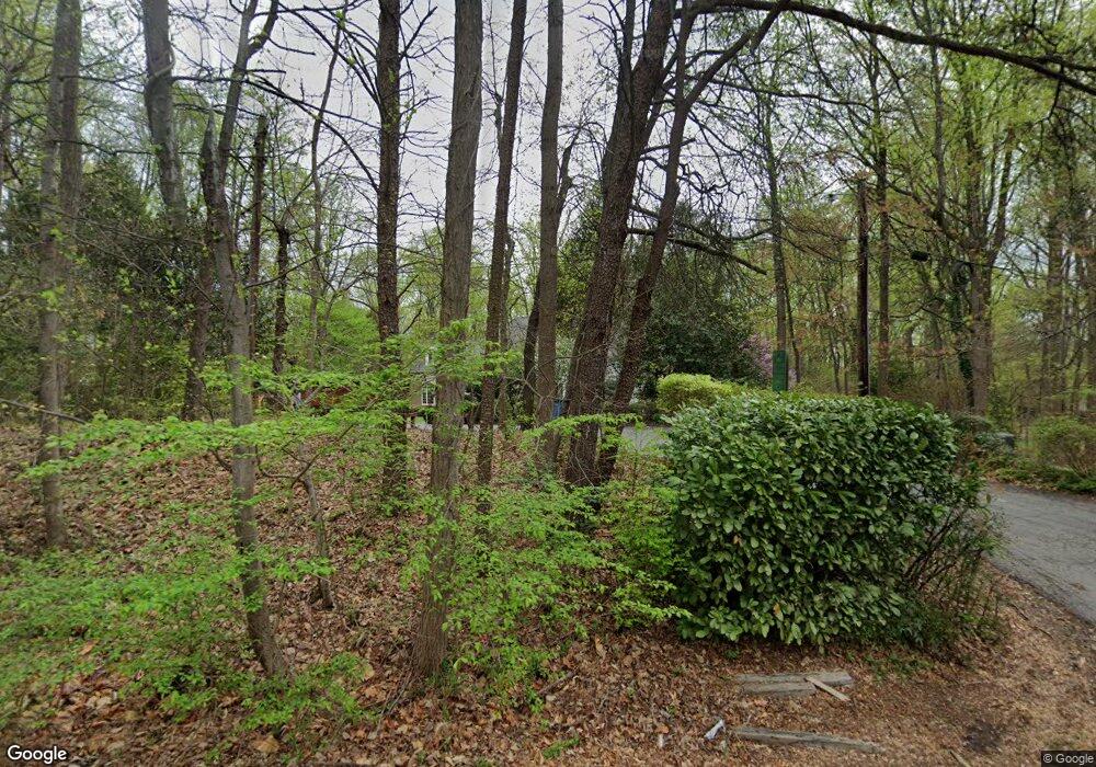 823 Bulls Neck Rd, McLean, VA 22102 - photo 1