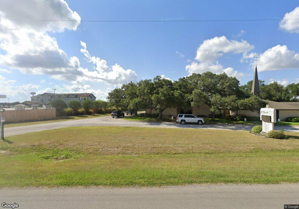 514 W Fm 351, Beeville, TX 78102 - photo 1