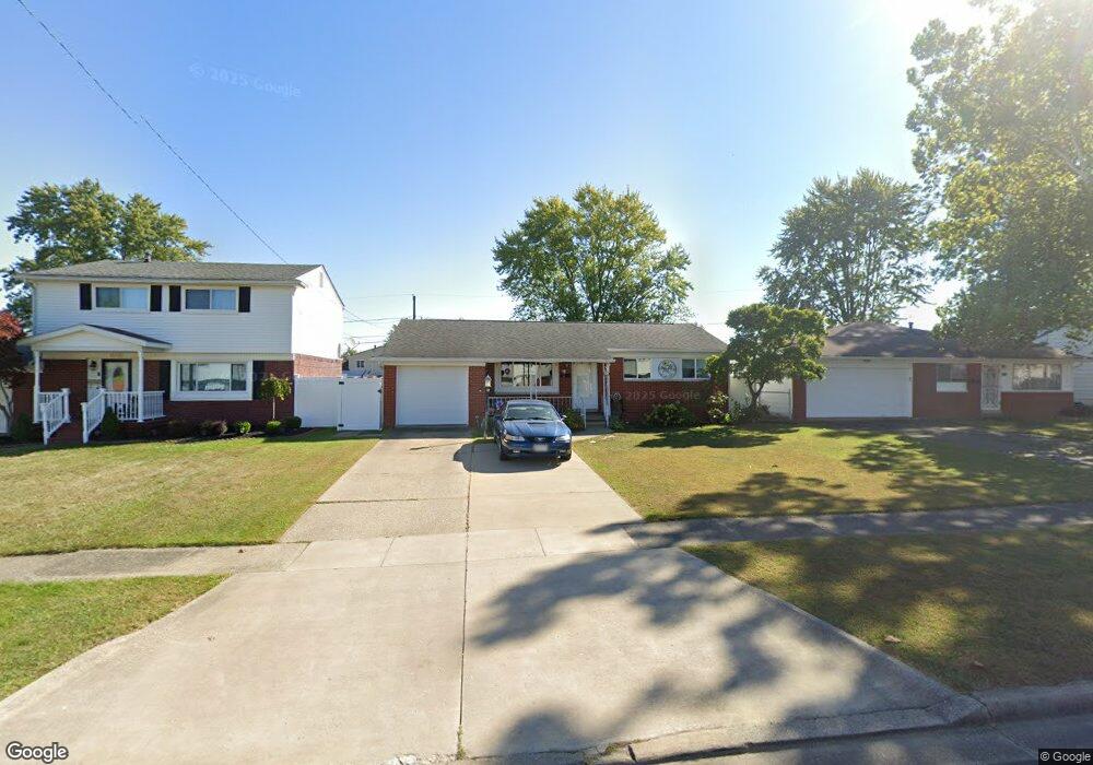 4613 Charleston Ave, Lorain, OH 44055 - photo 1