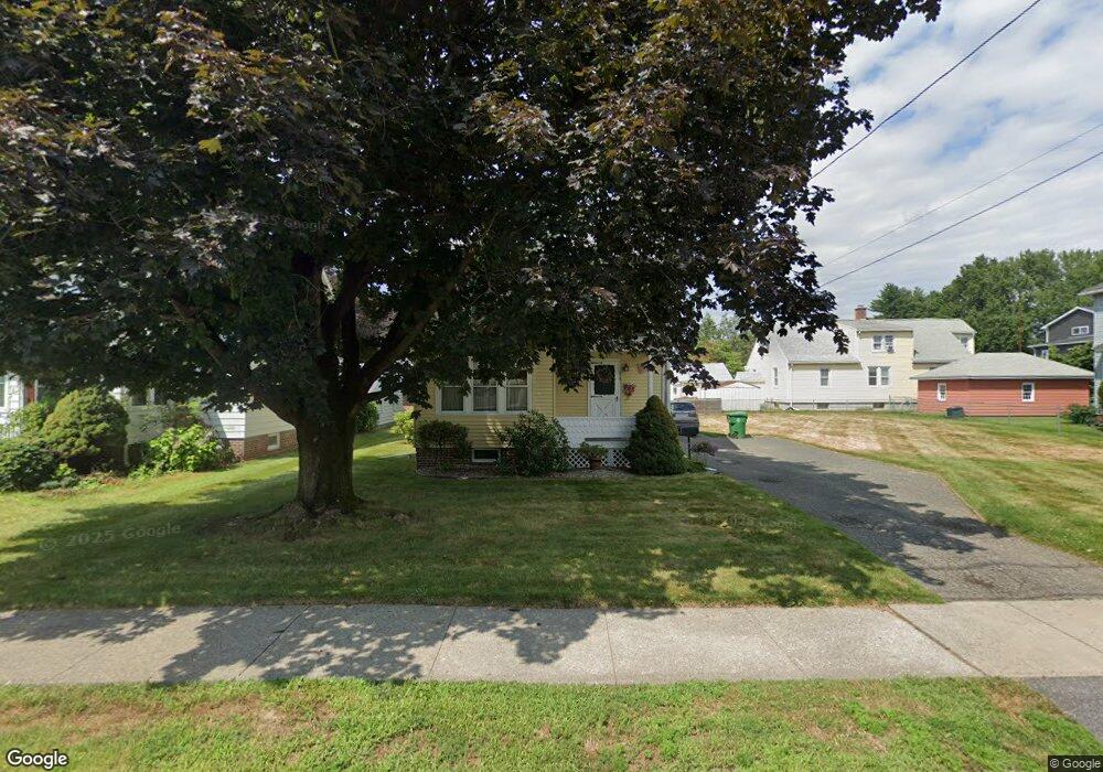 215 Fairview Ave, Chicopee, MA 01013 - photo 1