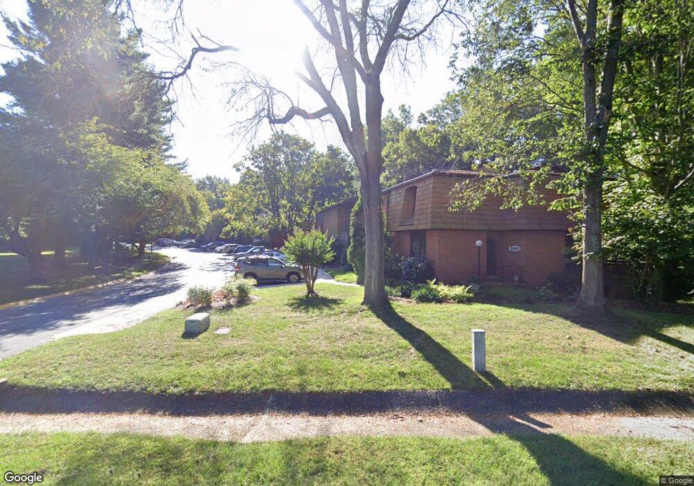 10879 Deborah Dr, Potomac, MD 20854 - photo 1