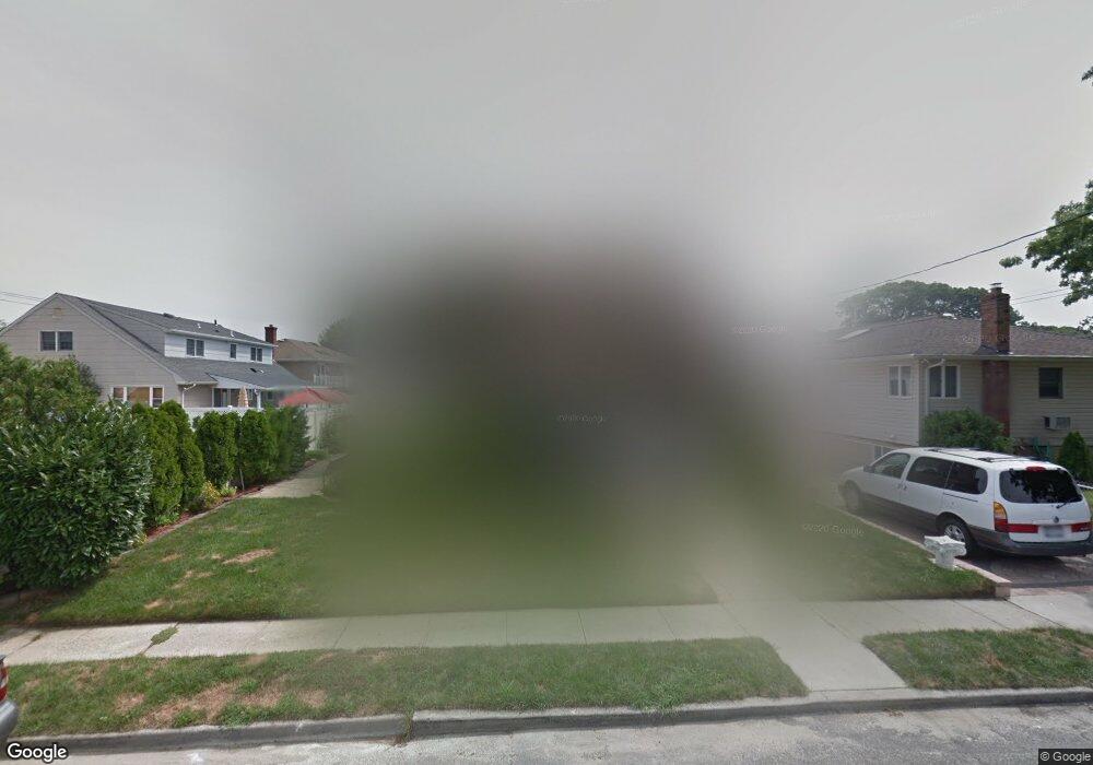 418 Oceanside Pkwy, Oceanside, NY 11572 - photo 1