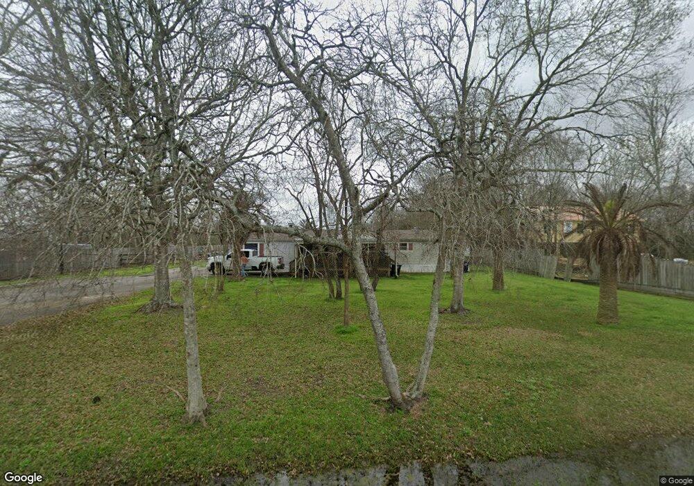 3035 Clifford St, Alvin, TX 77511 - photo 1
