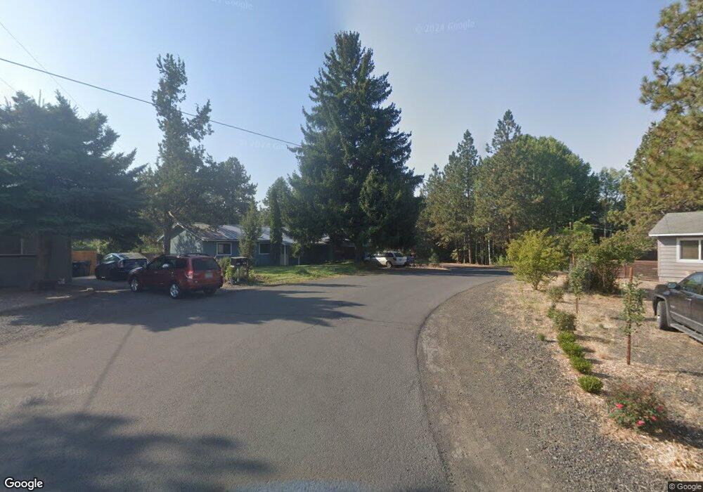 562 SE Craven Rd, Bend, OR 97702 - photo 1