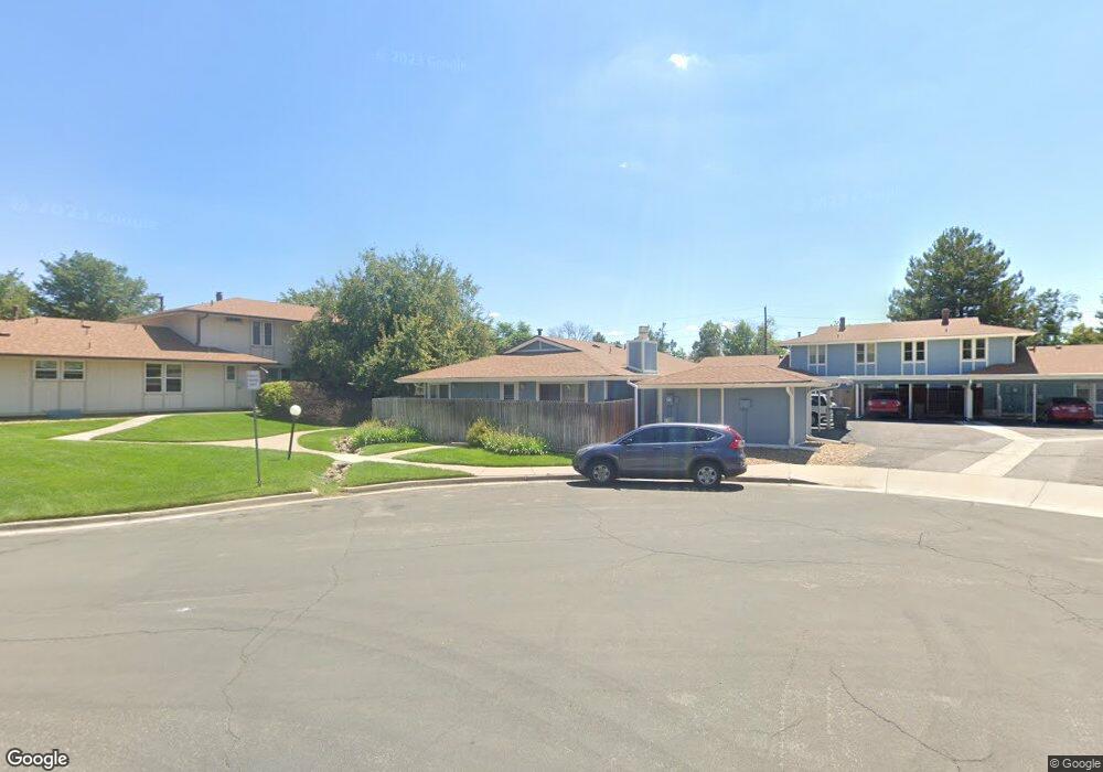 252 S Newark Cir, Aurora, CO 80012 - photo 1