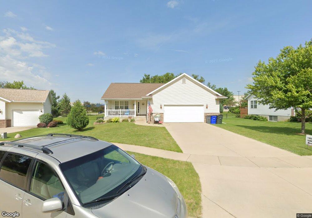 2410 Jomar Ct SW, Cedar Rapids, IA 52404 - photo 1