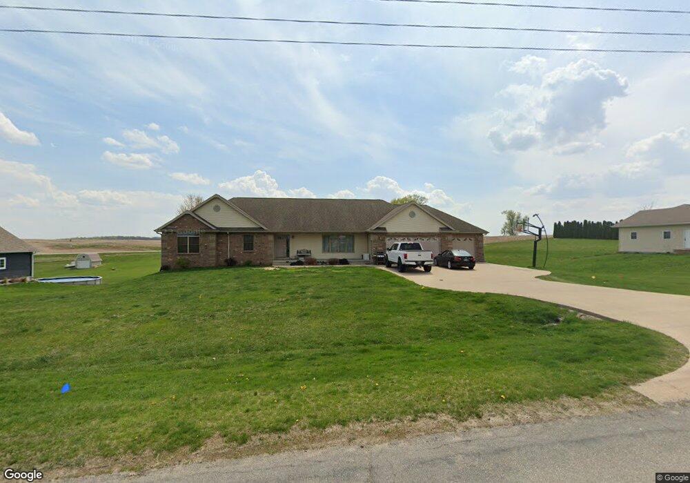 4219 N 4th Ave E, Newton, IA 50208 - photo 1