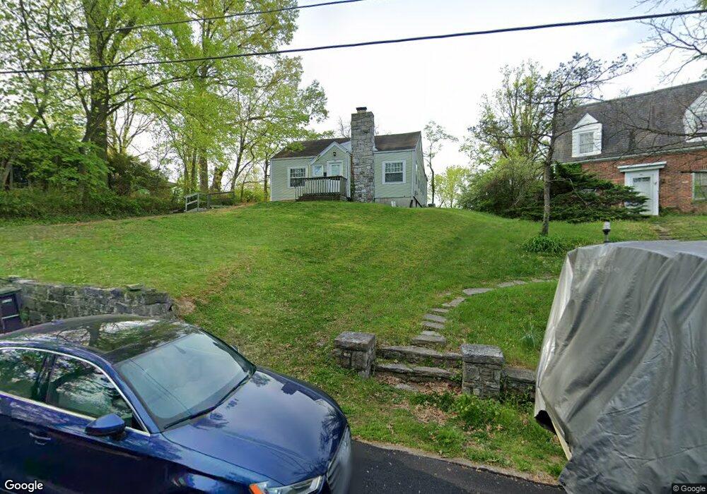 394 Lindsey Ave, Frankfort, KY 40601 - photo 1