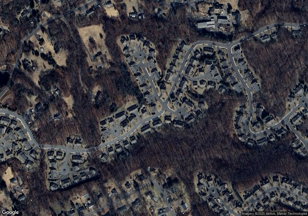 503 Heatherwood Ct, Oxford, CT 06478 - photo 1