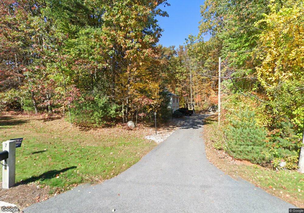 7 Fieldstone Dr, Hooksett, NH 03106 - photo 1