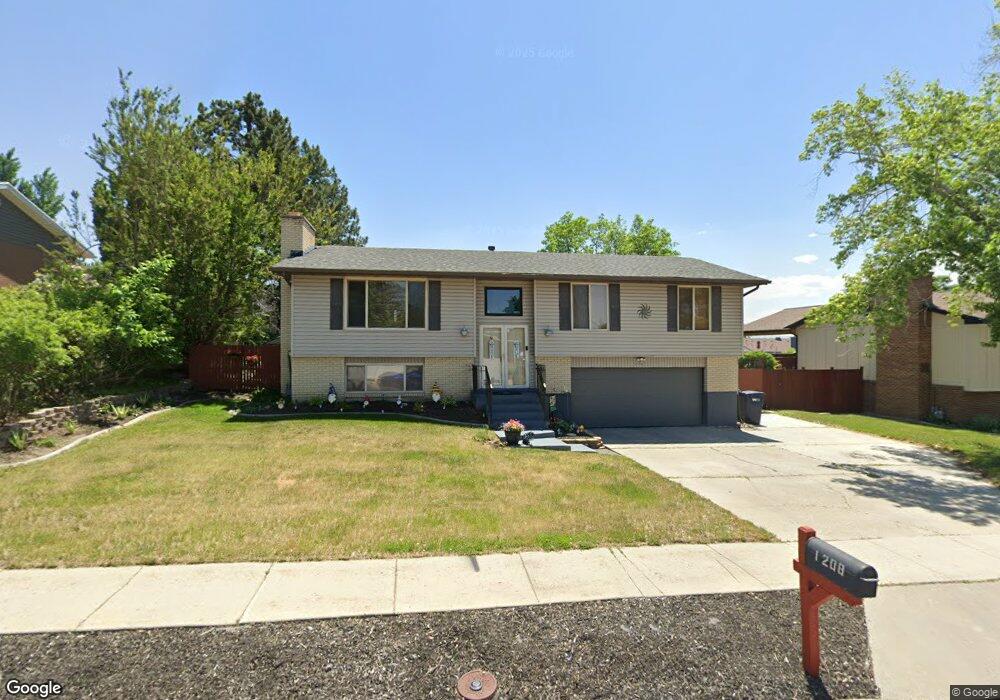 1208 Mockingbird Ln, Sandy, UT 84094 - photo 1