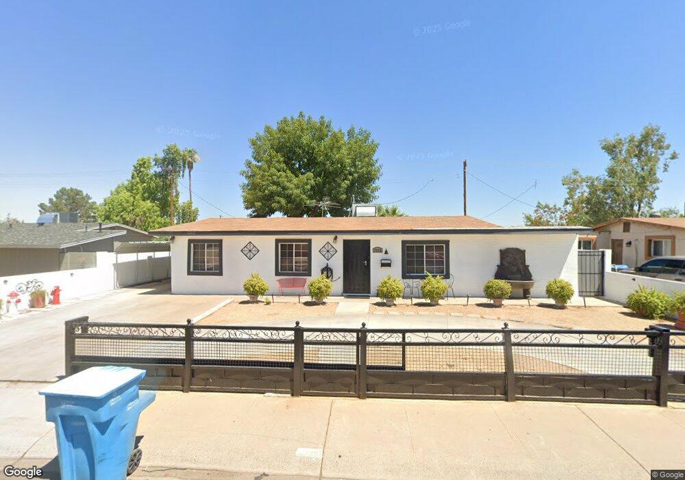 7548 W Mitchell Dr, Phoenix, AZ 85033 - photo 1