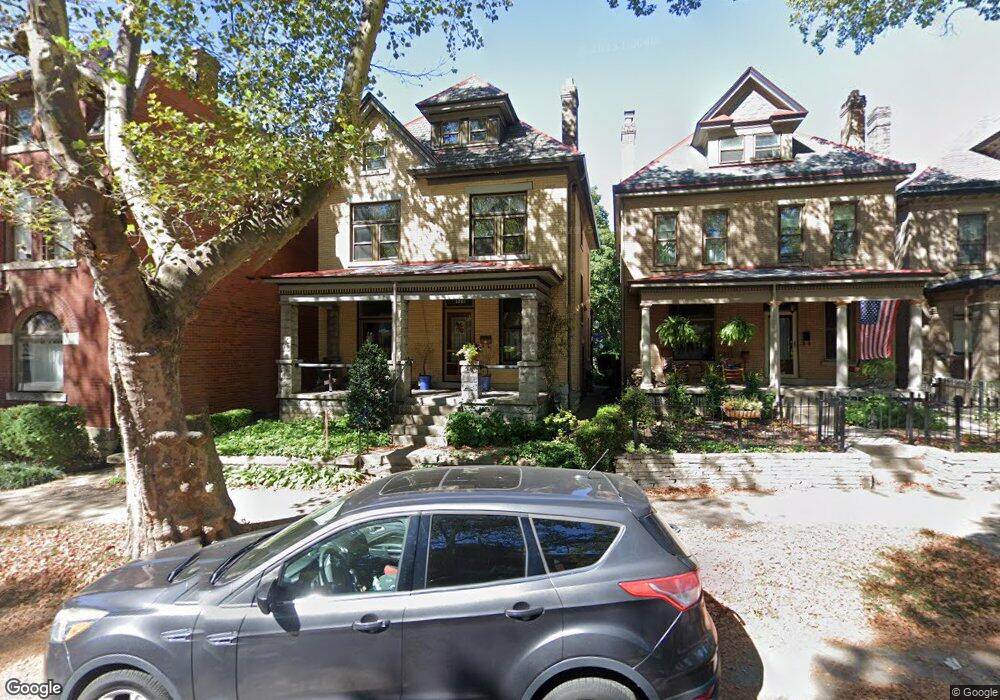 1061 Neil Ave, Columbus, OH 43201 - photo 1