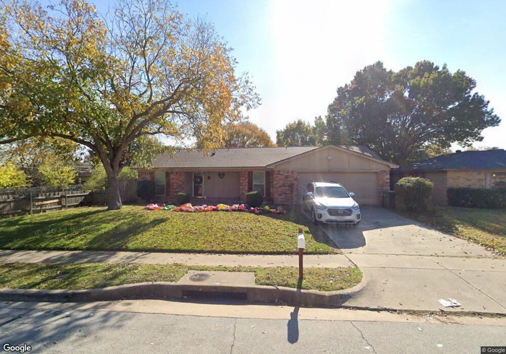 729 Spring Valley Dr, Hurst, TX 76054 - photo 1