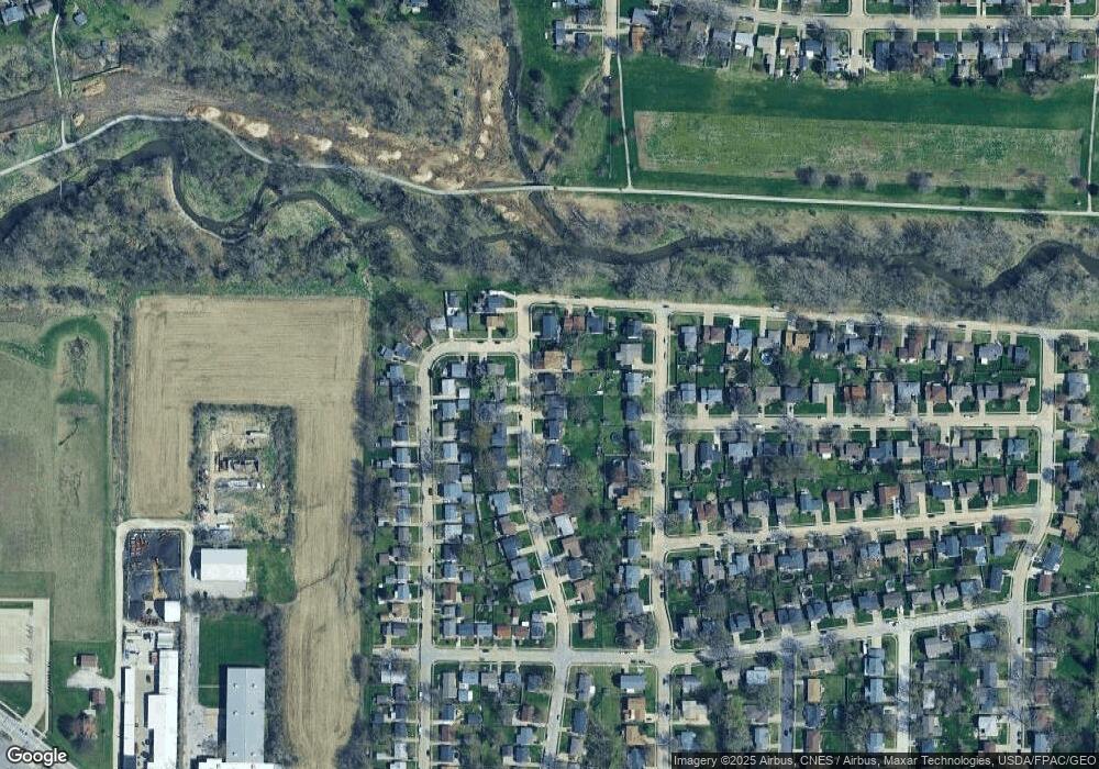 3111 N Pine St, Davenport, IA 52804 - photo 1