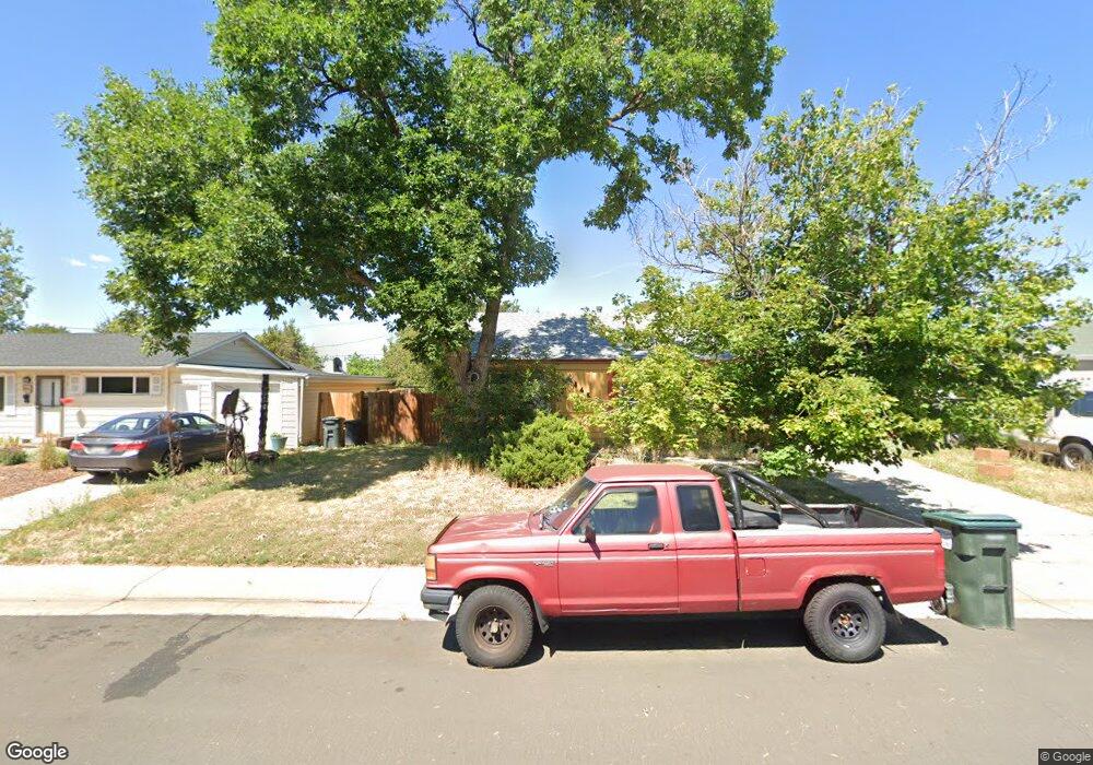 845 Oswego St, Aurora, CO 80010 - photo 1