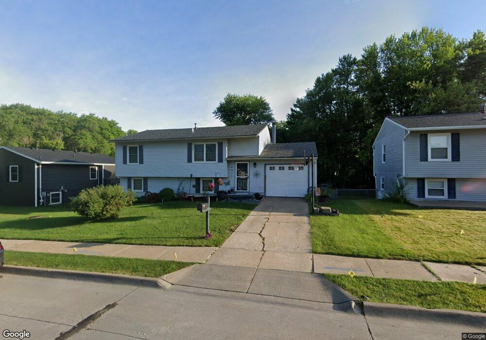 2650 W 56th St, Davenport, IA 52806 - photo 1