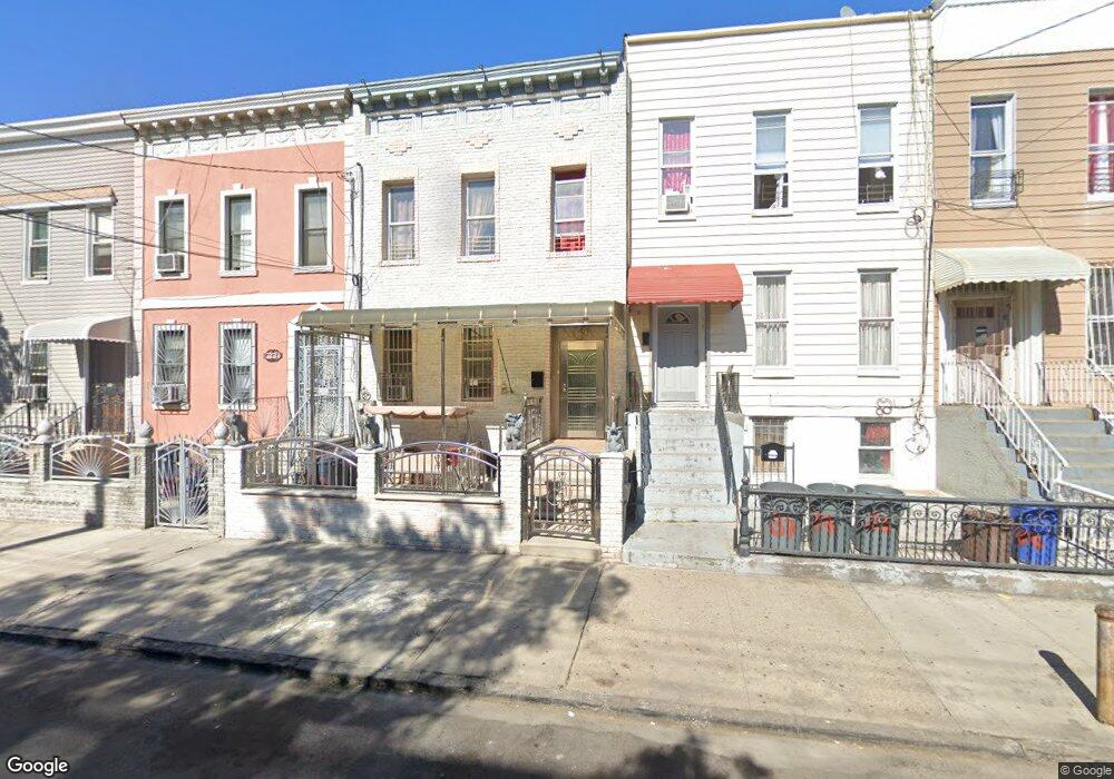 35 Pine St, Brooklyn, NY 11208 - photo 1